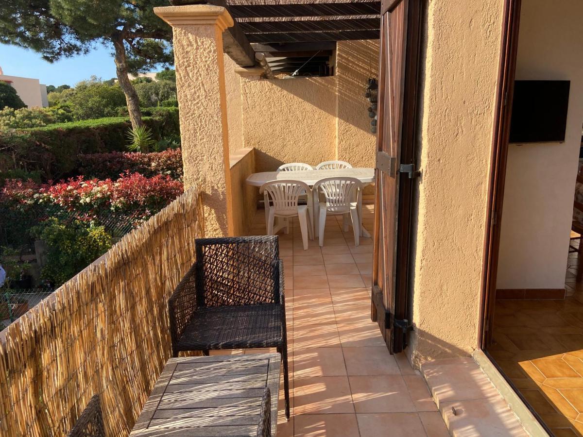 Appartement De Vacances Au Calme Absolu, Vue Mer. Saint Aygulf Esterno foto